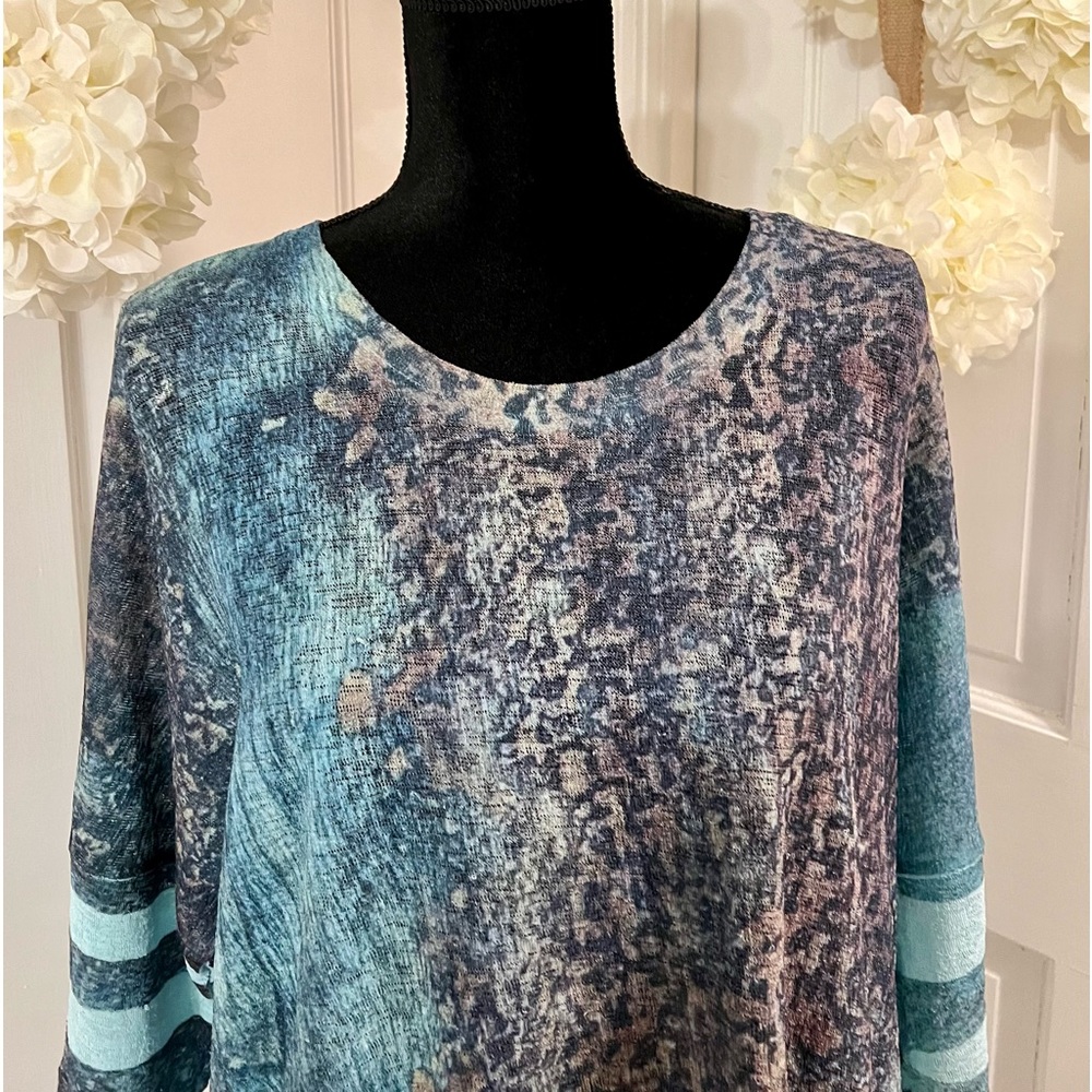 Jess & Jane Turquoise Multi Color Tunic - Picture 6 of 8